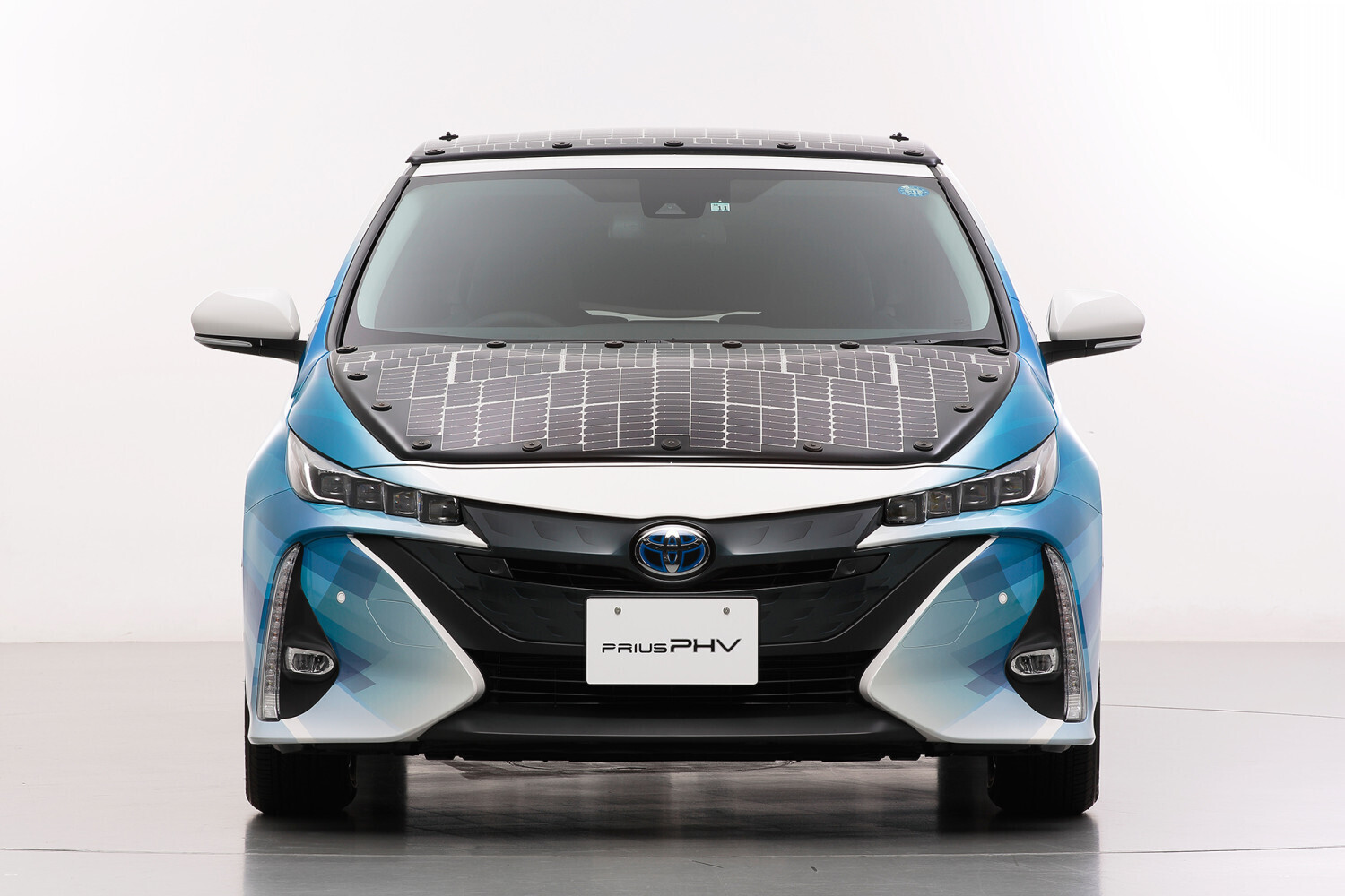 Toyota prius clearance phev solar